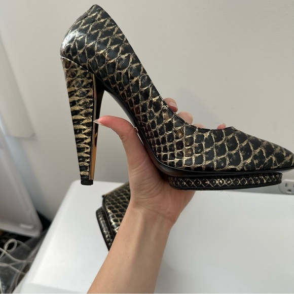 Roberto Cavalli black and gold snake print platform heels - Picture 7 of 10